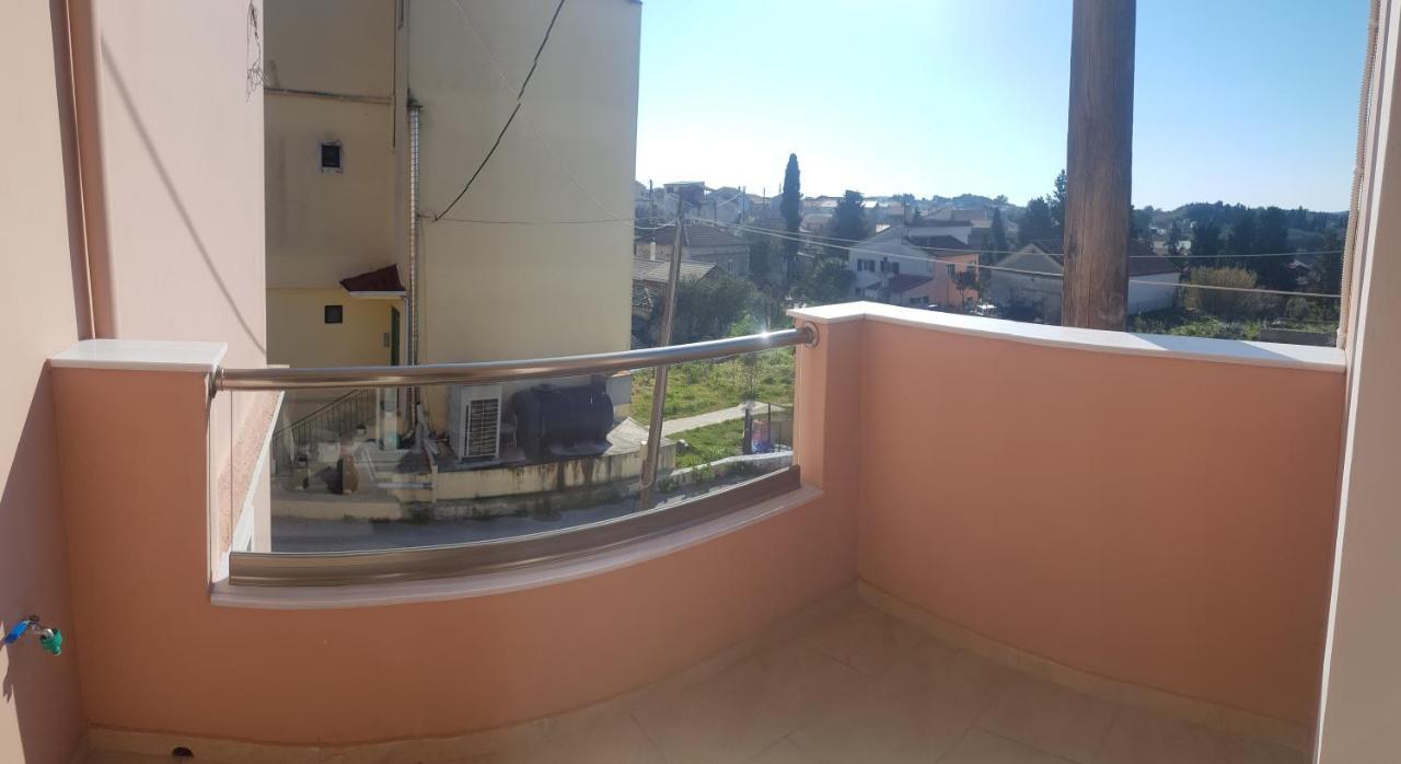 Harry'S Apartment Лефкими Экстерьер фото